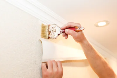 Pose de papier peint à Taillet — revêtements muraux et toiles de verre